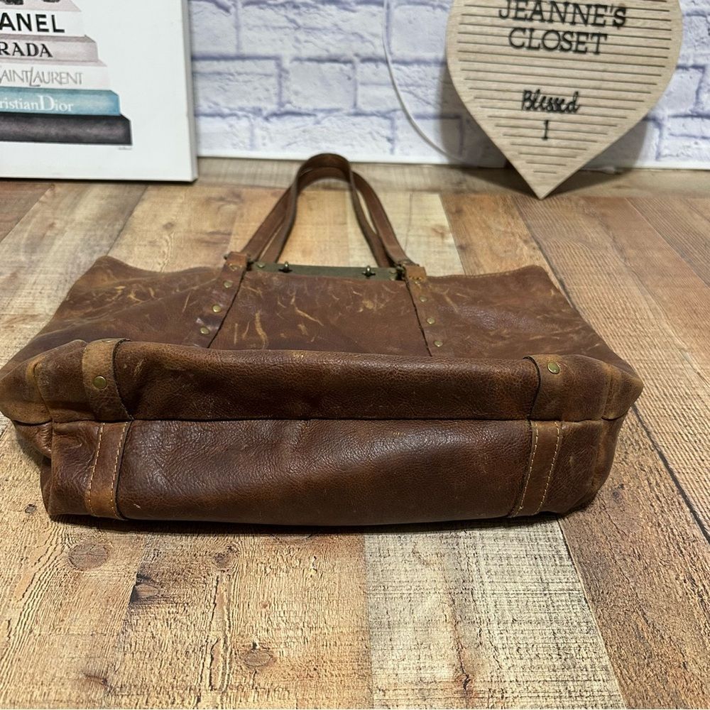 Patricia Nash Benvenuto Leather Tote - Picture 4 of 13